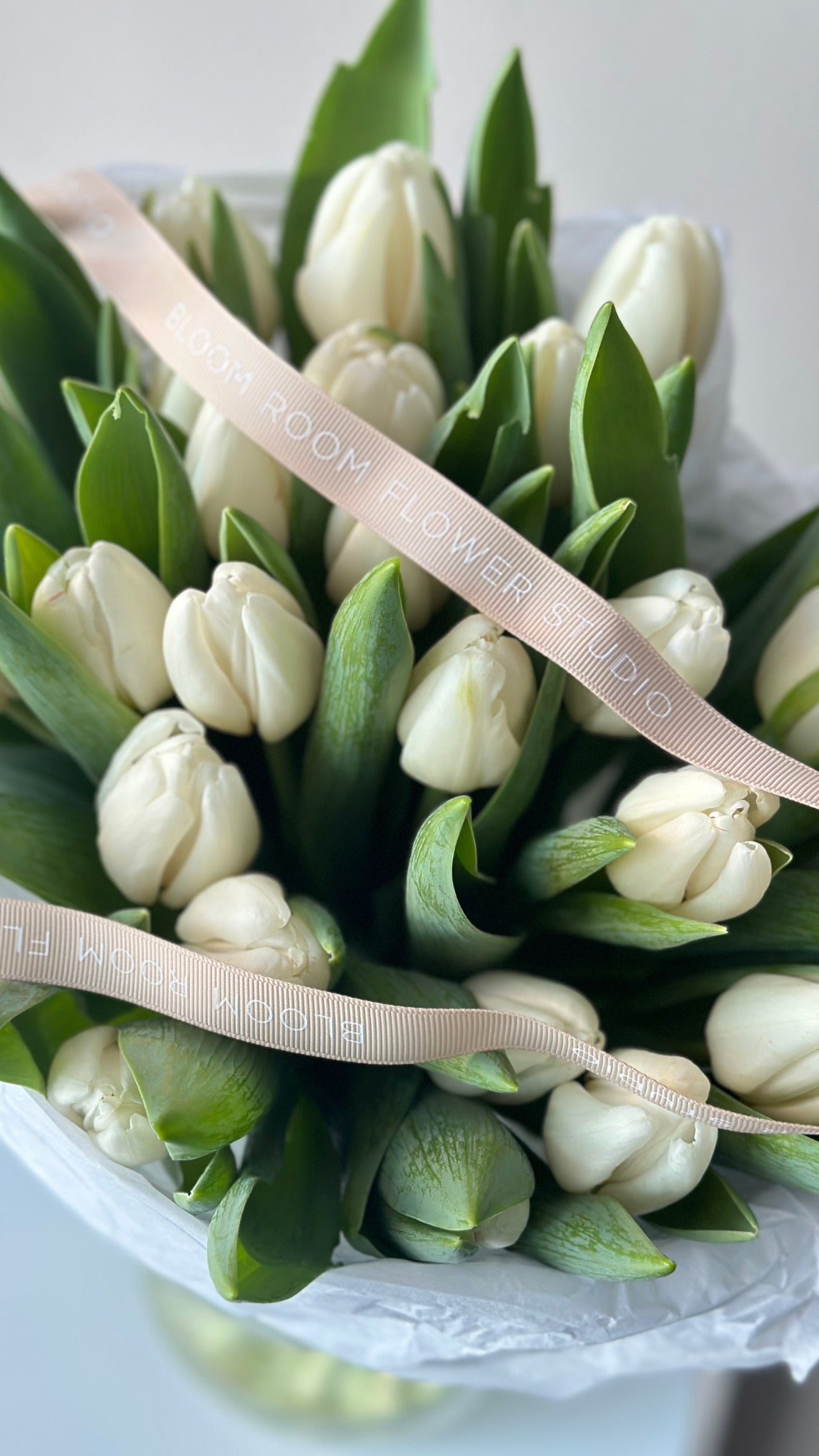 Valge tulbikimp 25 tulbiga | Букет из 25 белых тюльпанов | Bouquet of 25 white tulips