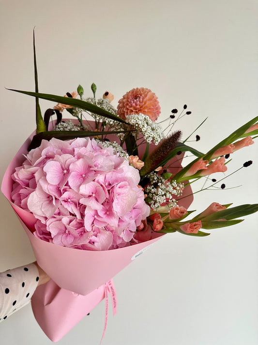 “Pink mood” Grand Bouquet – BloomRoom.ee, fresh flowers in Tallinn