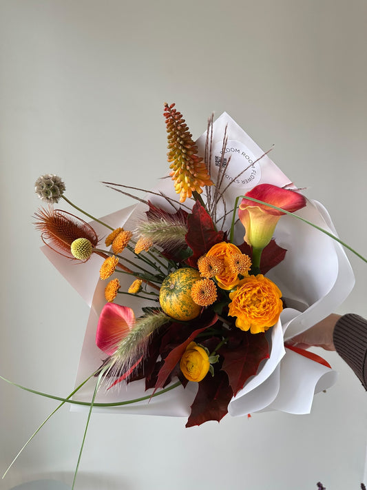 “Falling leaves 🍂 ” art bouquet – BloomRoom.ee, värsked lilled Tallinnas