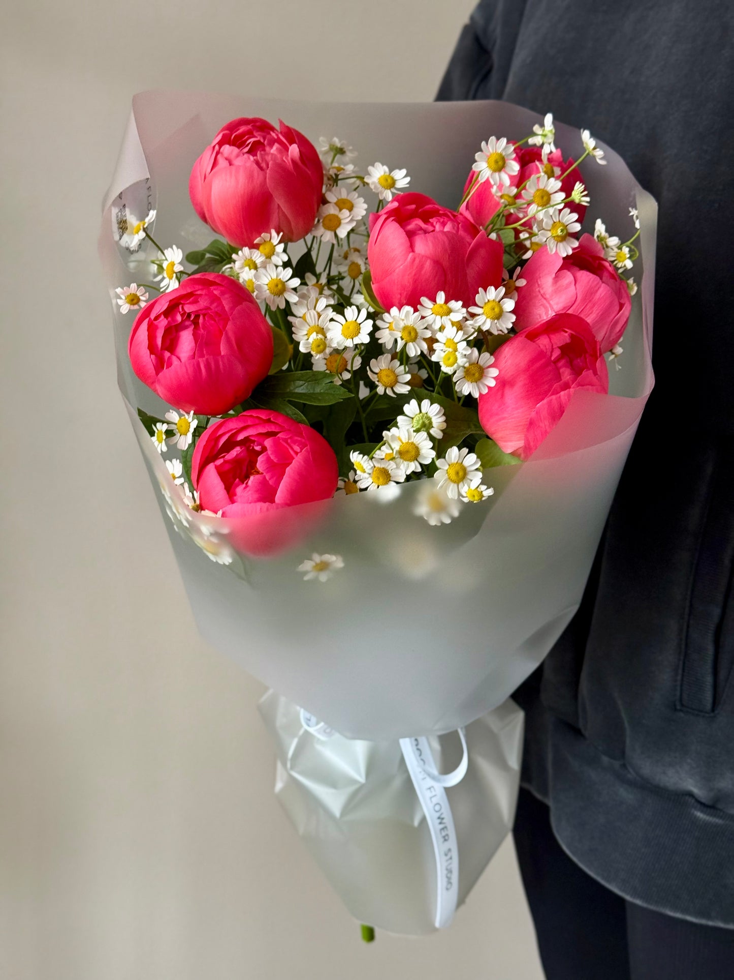 Korallroosa päikeseloojangu pioneerde koos matricariaga | Королевские пионы с матрикарией | 7 Coral Sunset Peonies with Matricaria