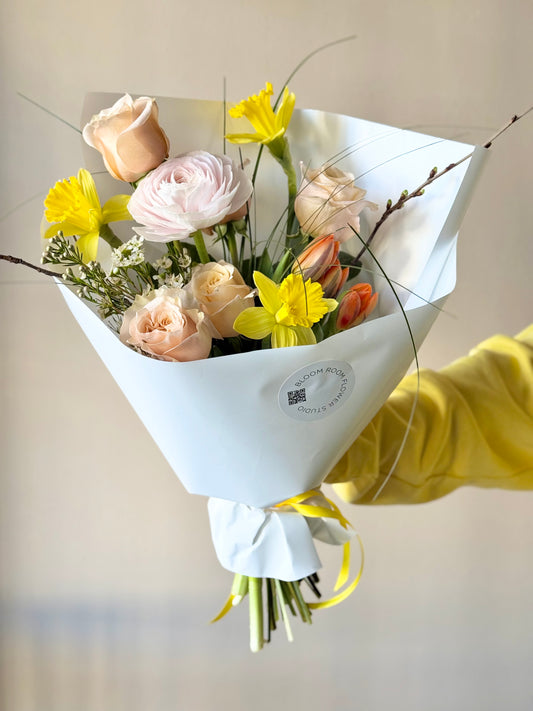 "Honey" Art Bouquet – BloomRoom.ee, fresh flowers in Tallinn