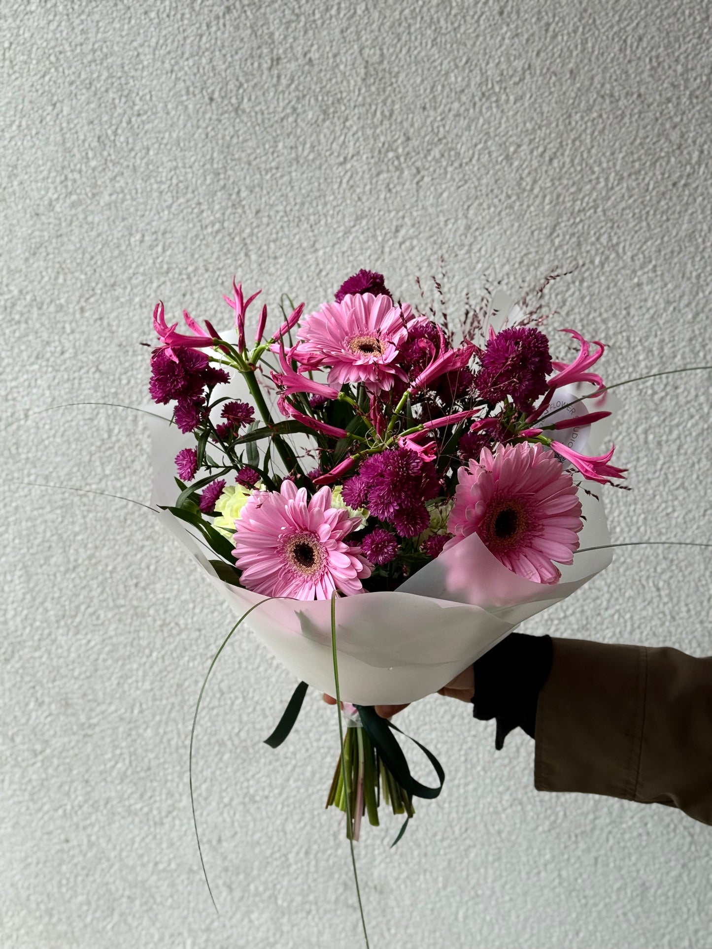 "Kiss me!" Art Bouquet