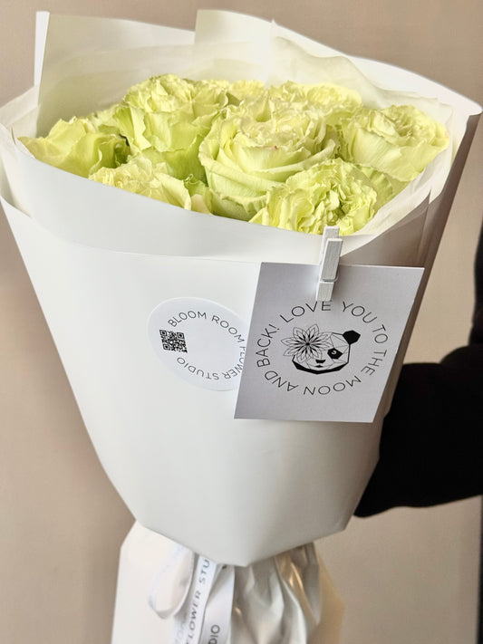 9 “Limoncello” roses, XL size, 70 cm. – BloomRoom.ee, värsked lilled Tallinnas