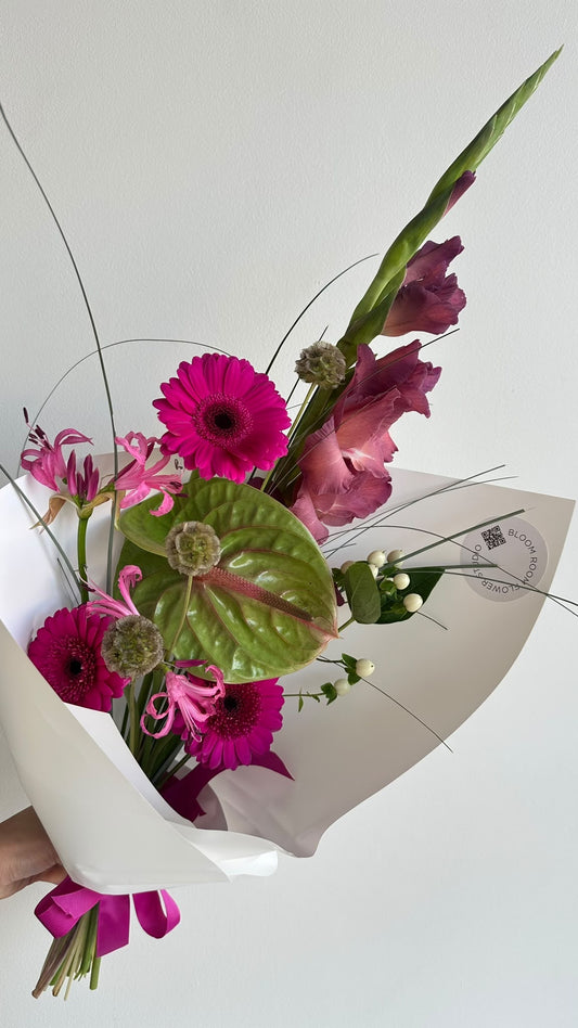 "French kiss 💋” Art Bouquet – BloomRoom.ee, värsked lilled Tallinnas