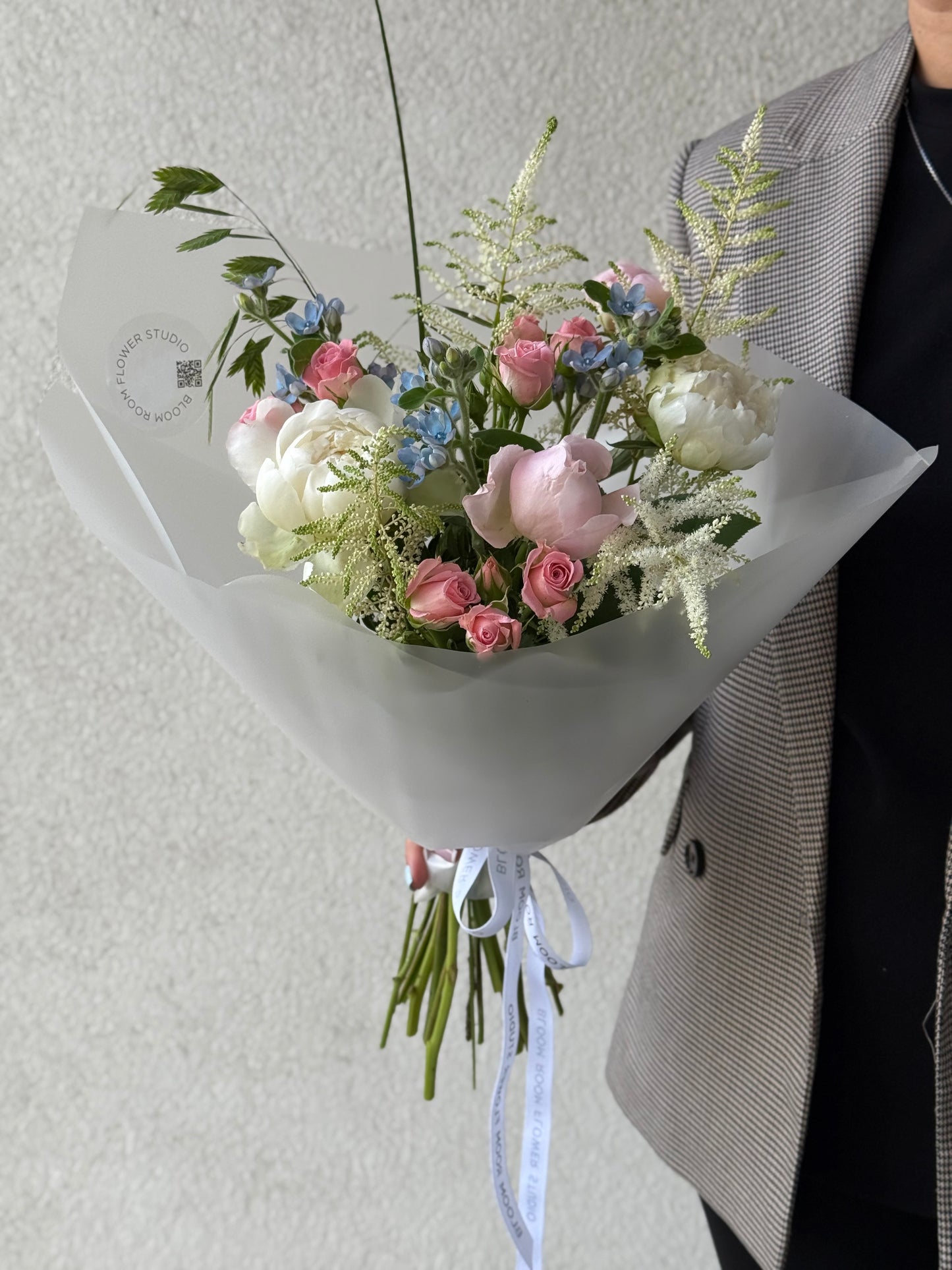 "Peony Drama" Art bouquet