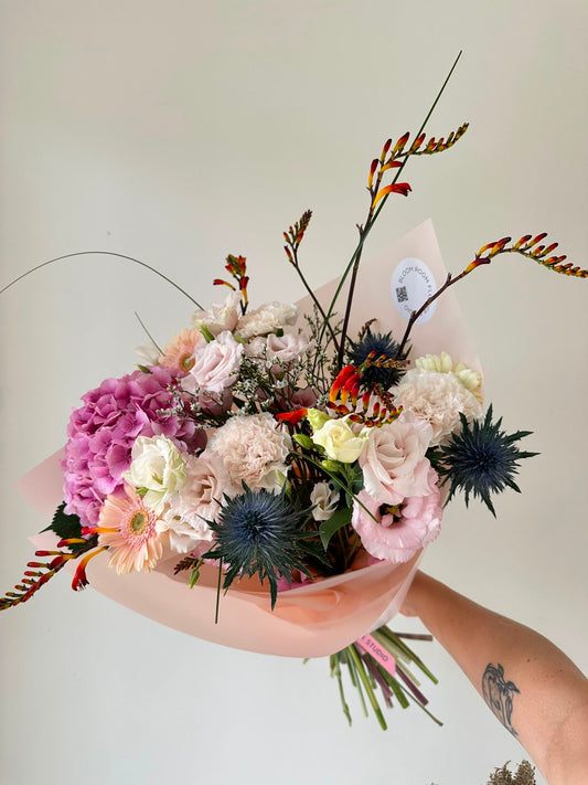 "Summer flowers salsa” Art Bouquet – BloomRoom.ee, свежие цветы в Таллине