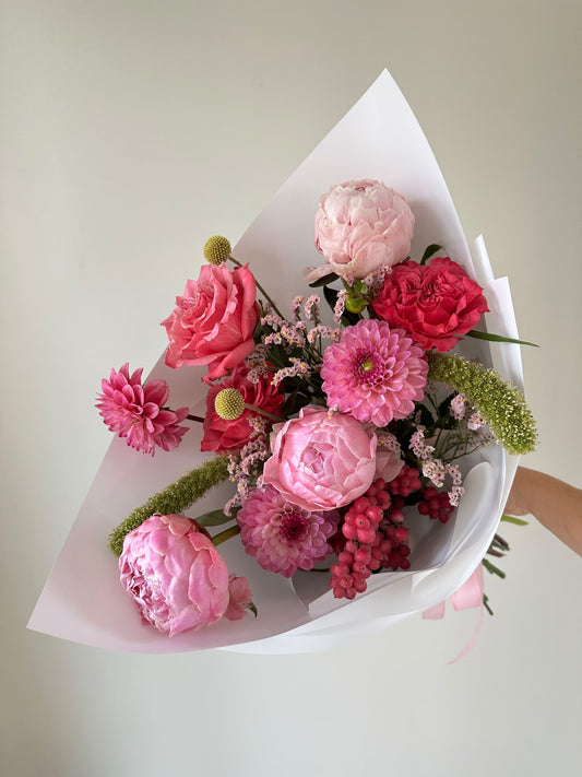 “Pink pillow” art bouquet – BloomRoom.ee, värsked lilled Tallinnas