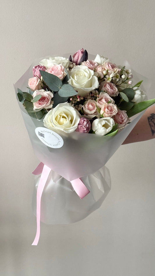 "Creme Brûlée" Luxury Bouquet – BloomRoom.ee, fresh flowers in Tallinn