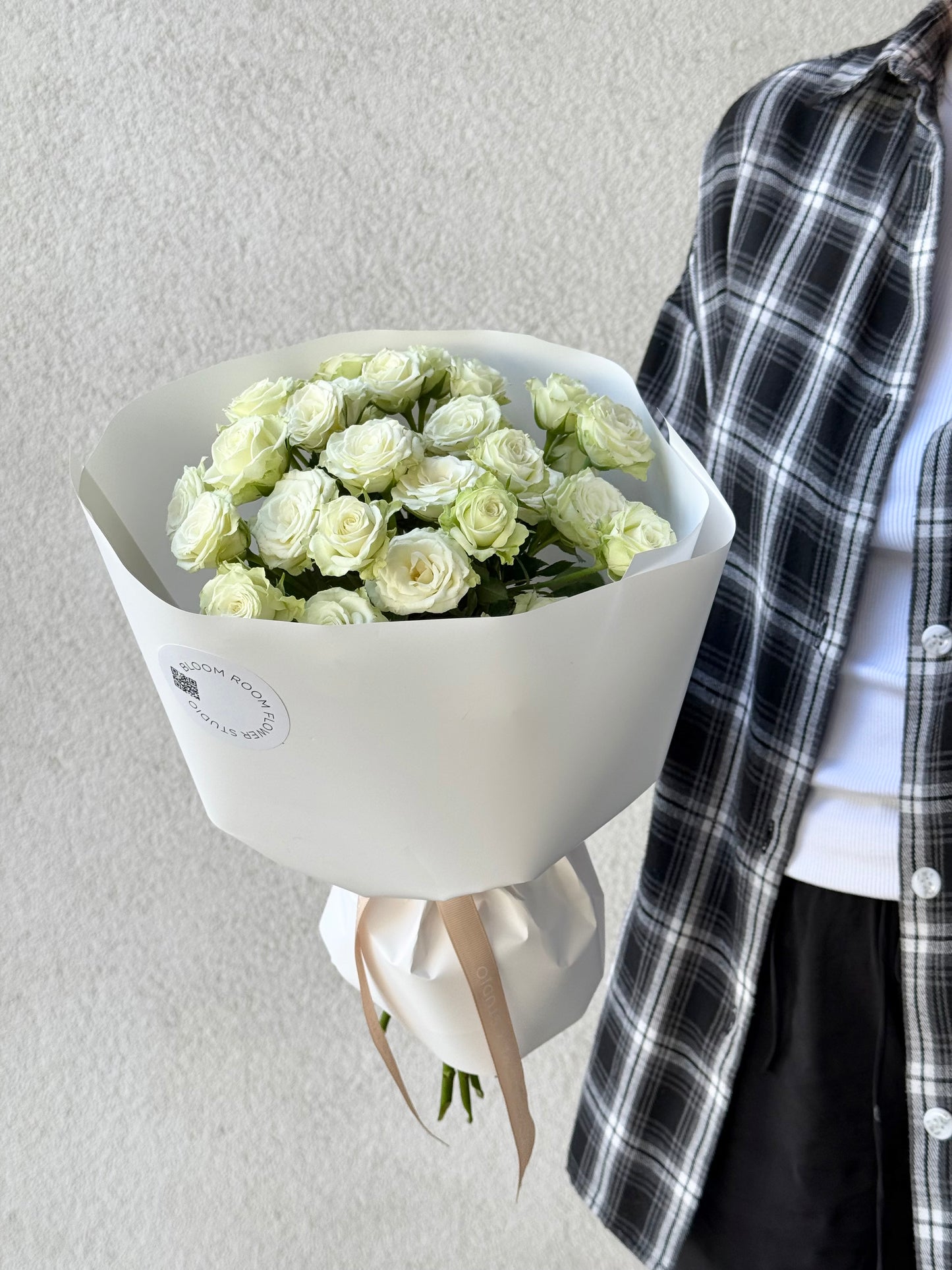 9 "Green Glow" spray Roses