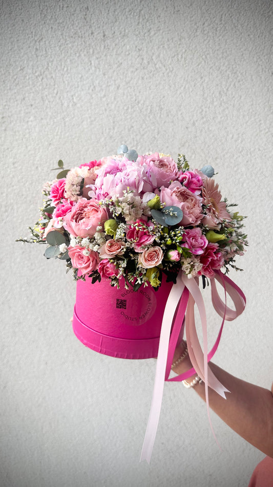 Grand Bloom Box – BloomRoom.ee, fresh flowers in Tallinn