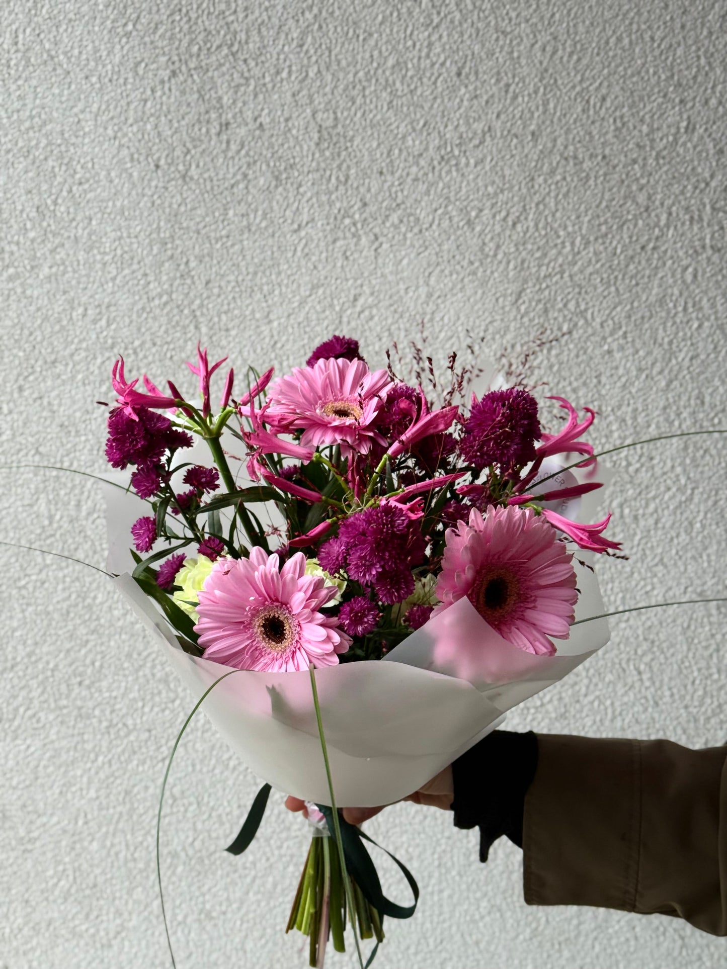 "Kiss me!" Art Bouquet