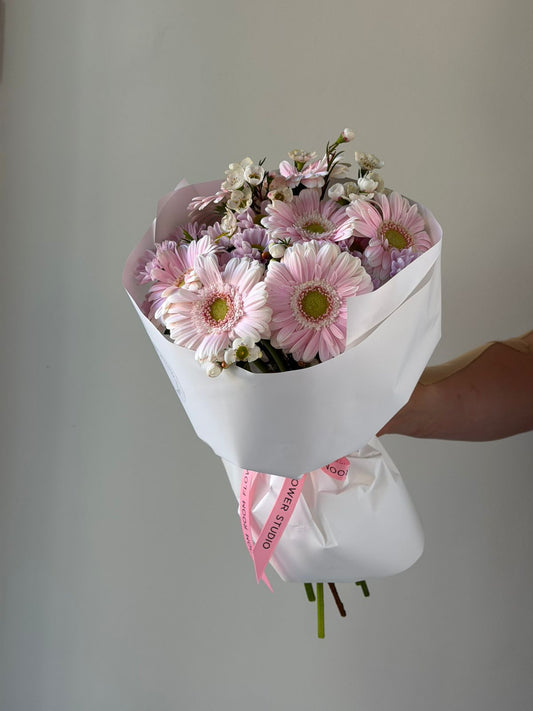 “Pink for romance” Bouquet – BloomRoom.ee, fresh flowers in Tallinn