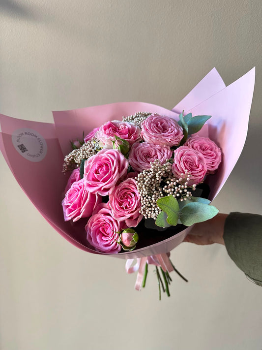 “Pink blink” Art Bouquet – BloomRoom.ee, fresh flowers in Tallinn