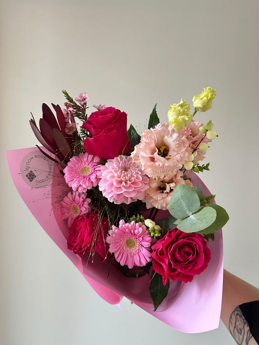 “Deep mood” Art Bouquet – BloomRoom.ee, fresh flowers in Tallinn