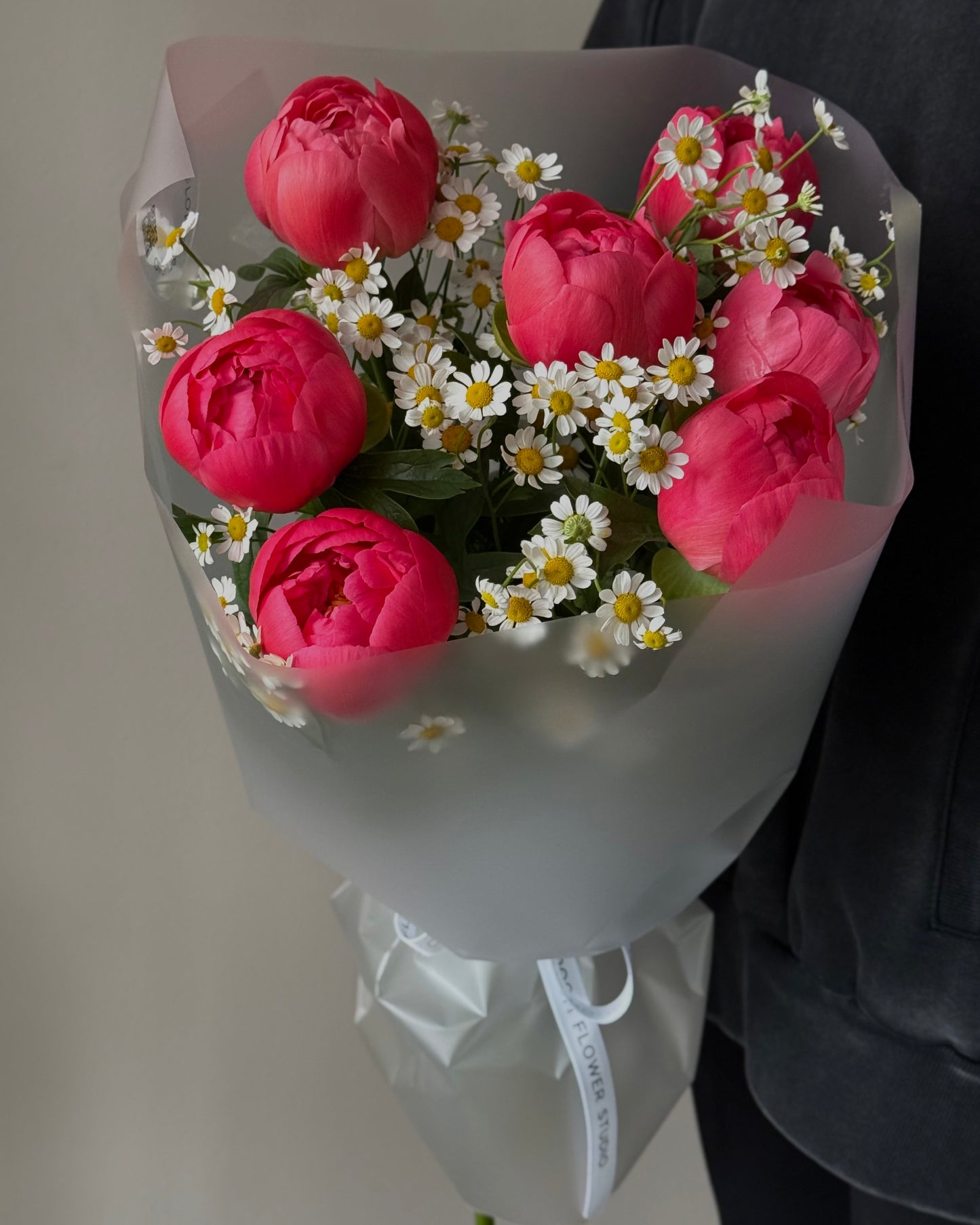 Korallpunased pojengid ja matricaria kimp | Королевские пионы с матрикарией | Coral sunset peonies with matricaria bouquet