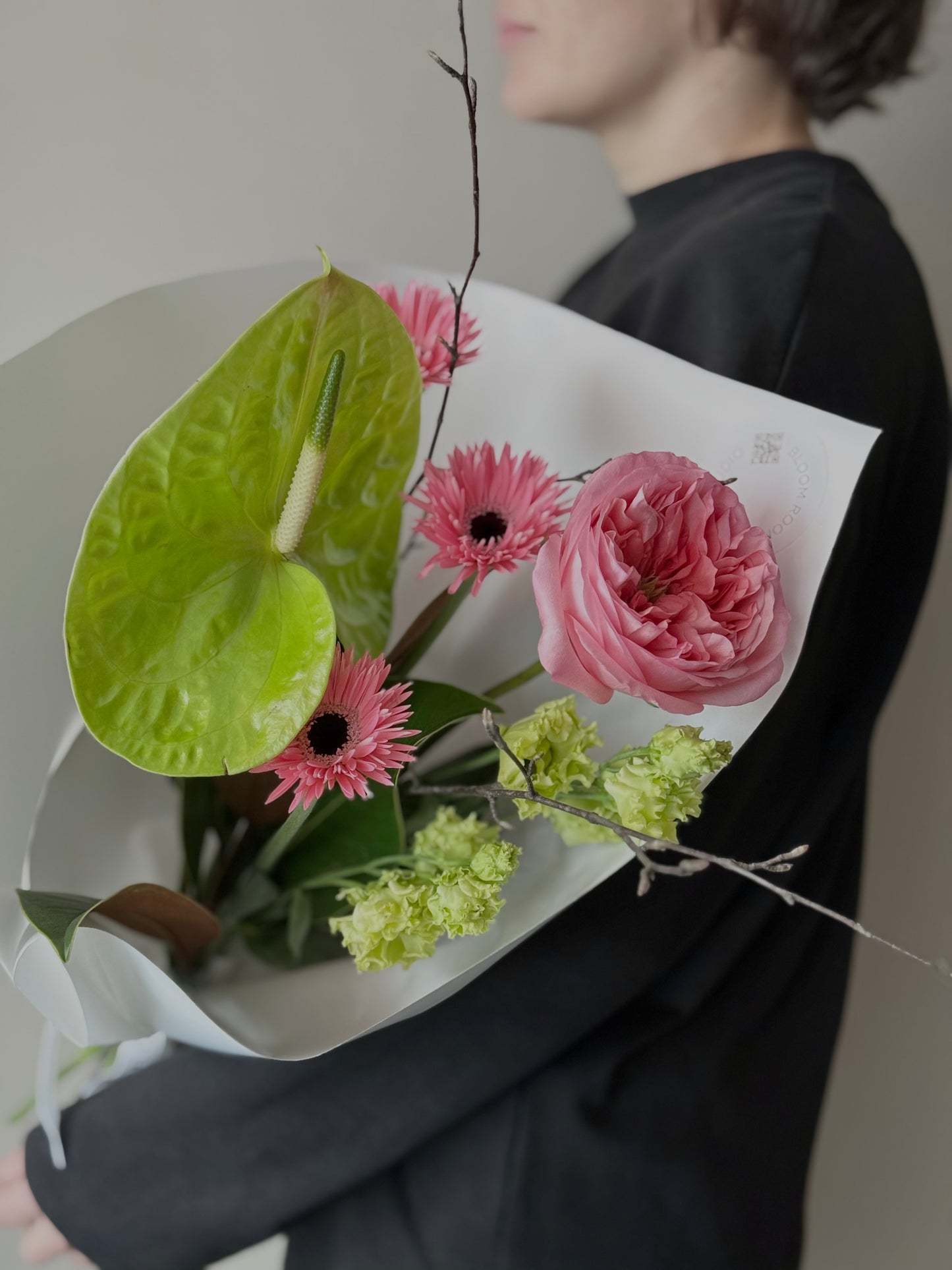 Roheline anthurium, roosa gerbera ja magnoolia lehed kaunis lillekimp | Зеленый антуриум, розовая гербера и листья магнолии | Green anthurium, pink gerbera and magnolia leaves beautiful bouquet