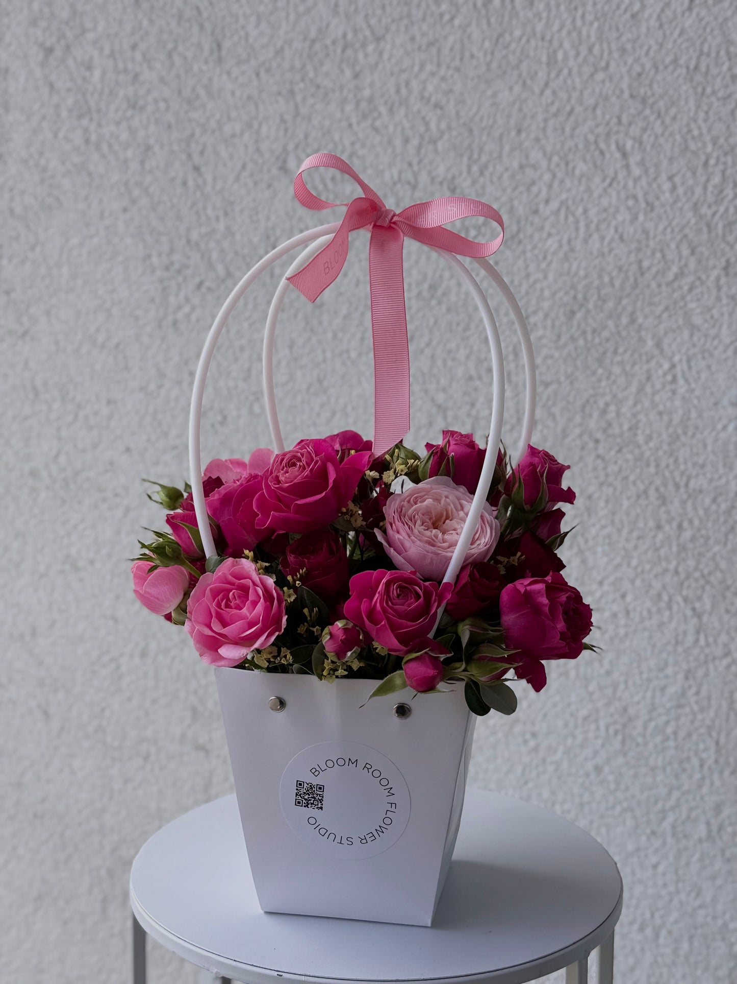 Lilledega kingitusmähis | Подарочная упаковка с цветами | Flower gift bag with roses