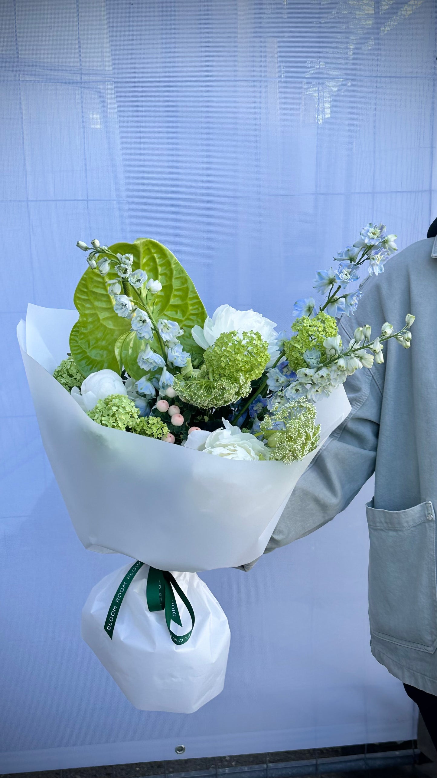 Eakate lillede kimp valgest ja rohelisest | Платиновый букет белых и зеленых цветов | Exotic bouquet of white and green flowers