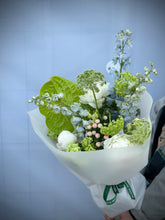Load image into Gallery viewer, Exotic Bouquet
