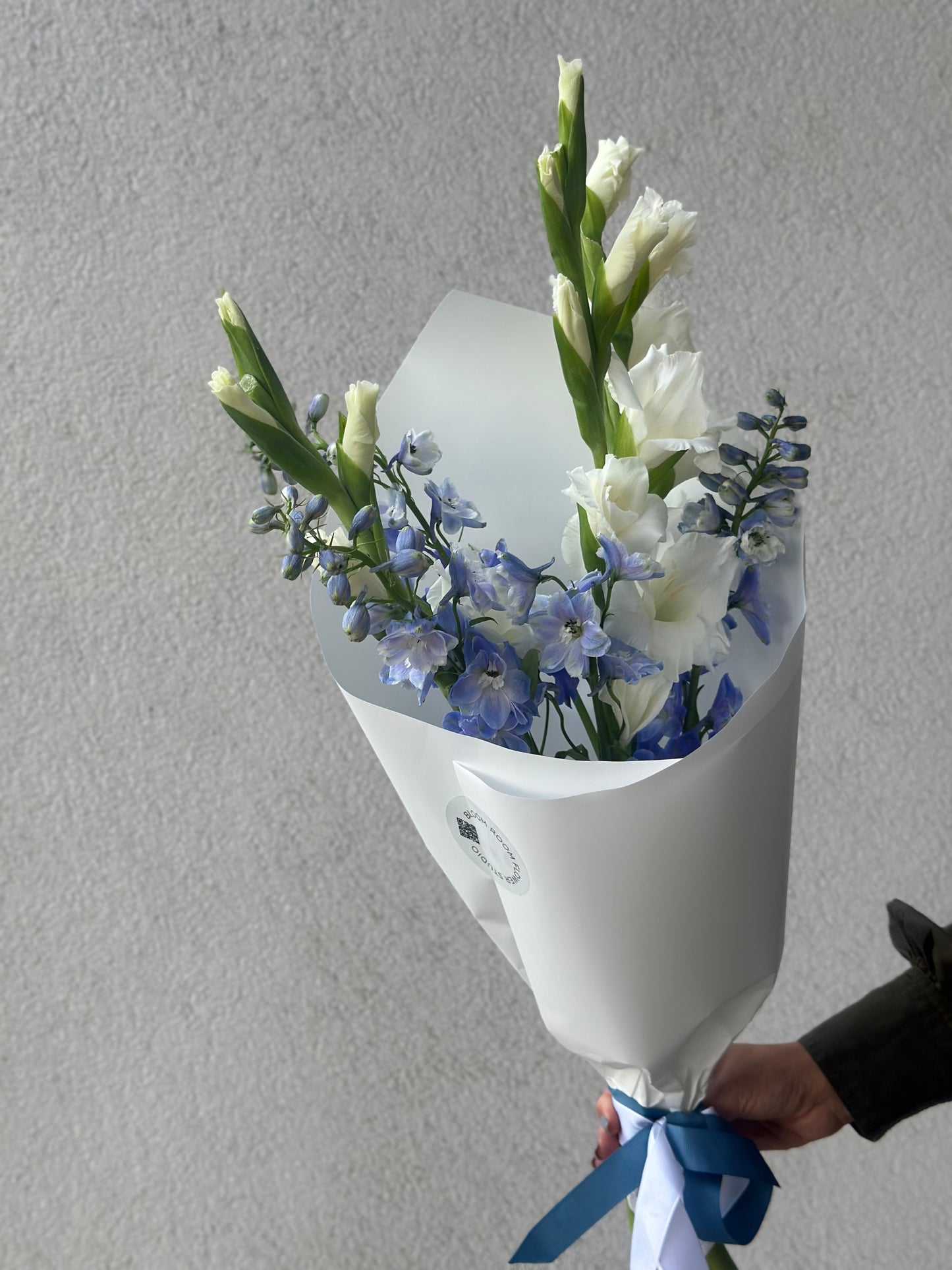 Kaunis siniste ja valgete õite kimp | Красивый букет синих и белых цветов | Beautiful bouquet of blue and white flowers