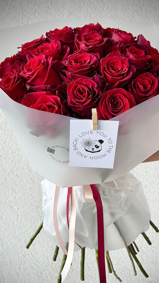 «Love you to the mood and back” card – BloomRoom.ee, fresh flowers in Tallinn