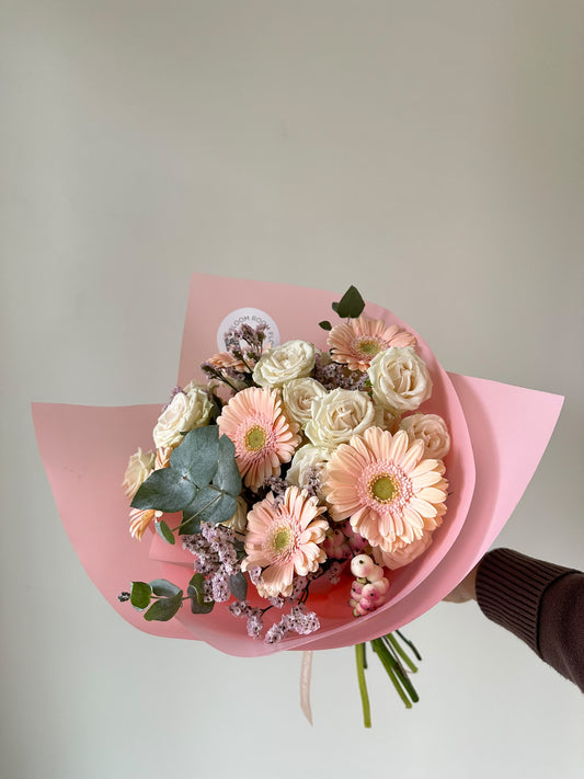 “Soft morning🌸”Art Bouquet – BloomRoom.ee, värsked lilled Tallinnas