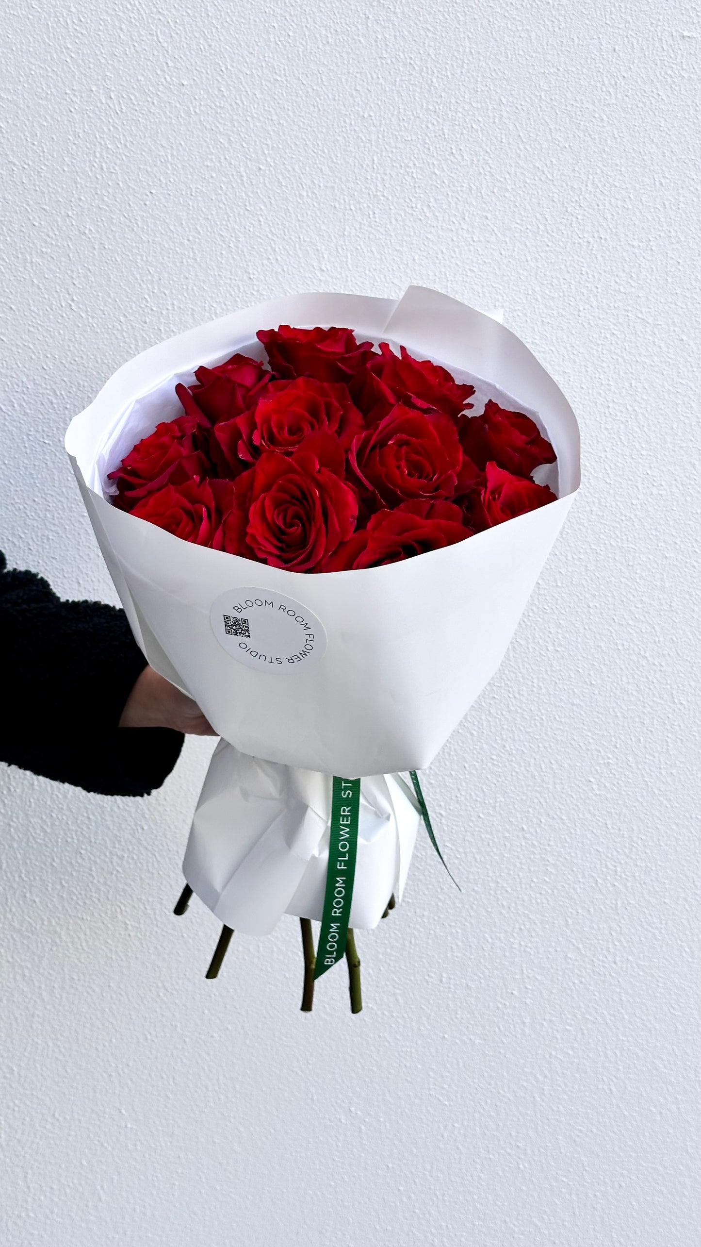 11 punast Ecuadori roosi luksuslikus kimbu | 11 красных роз из Эквадора в роскошной упаковке | 11 luxury red Ecuador roses in elegant bouquet