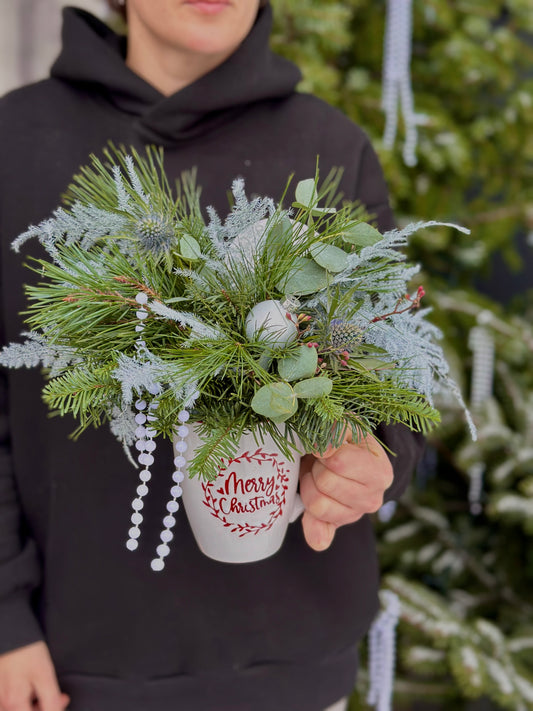 Cup of Christmas, 2025 – BloomRoom.ee, värsked lilled Tallinnas