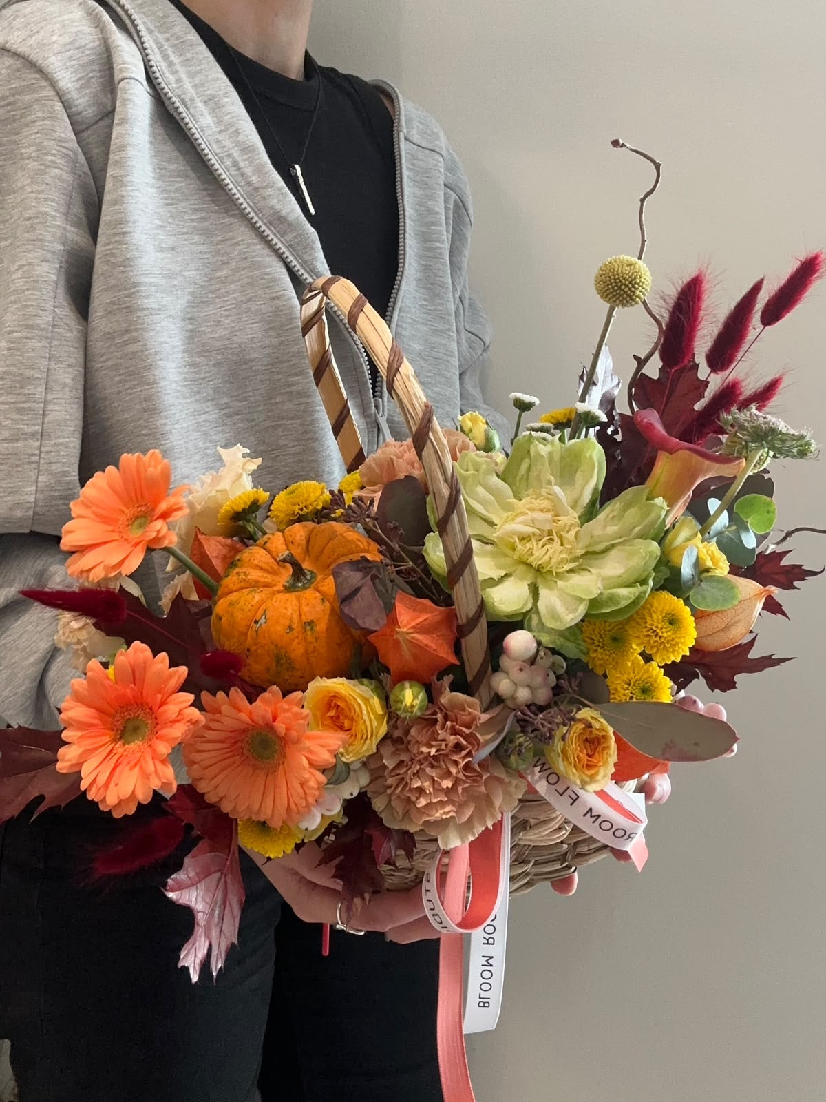 Flower Basket with seasonal flowers and goods “Pumpkin friends”