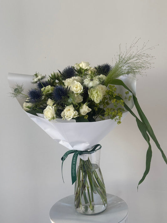 "Magnetic attraction” Art Bouquet – BloomRoom.ee, fresh flowers in Tallinn
