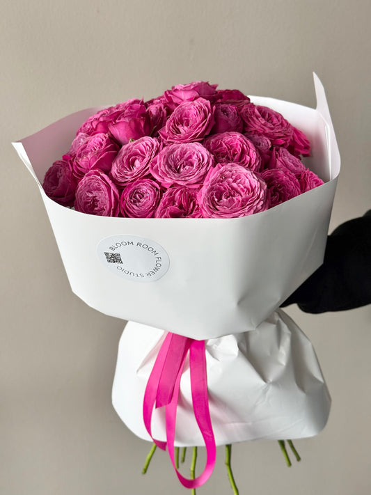 "Berry" spray roses – BloomRoom.ee, свежие цветы в Таллине