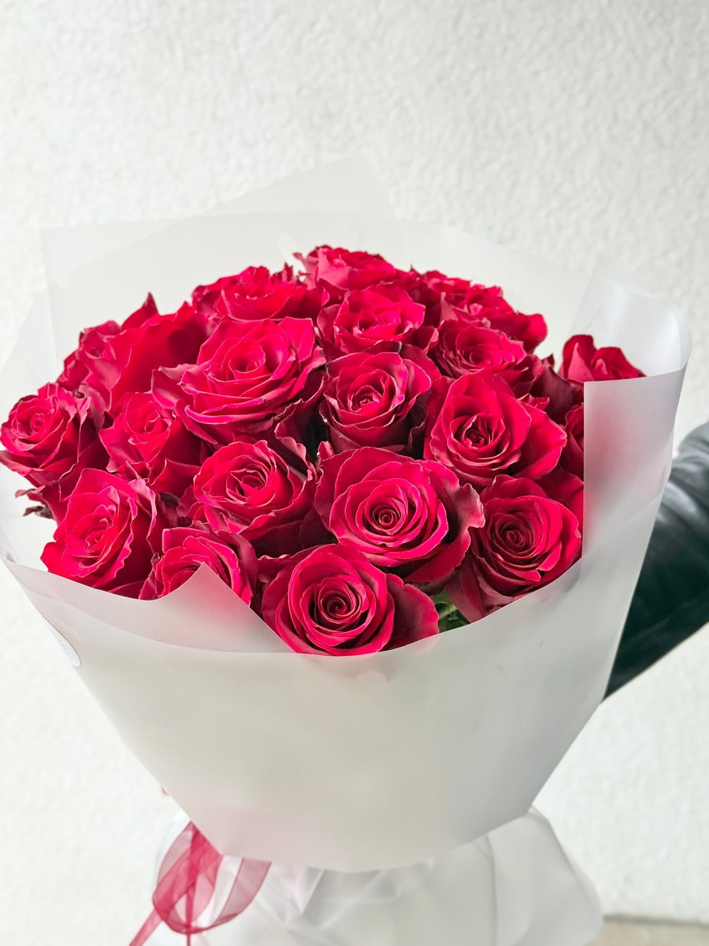 23 Red Classic Roses