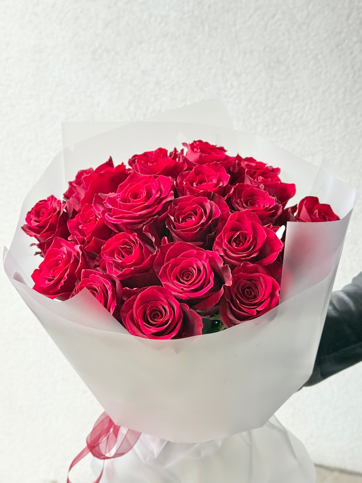 23 Red Classic Roses