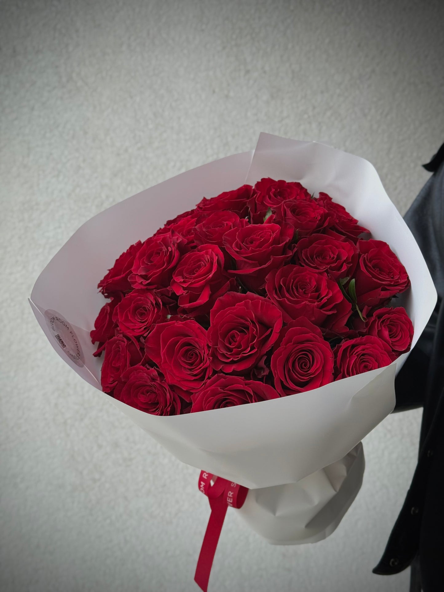 25 "Red Velvet" Roses