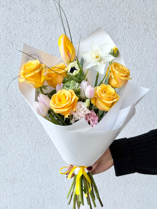 "Sun kisses" Art Bouquet – BloomRoom.ee, fresh flowers in Tallinn