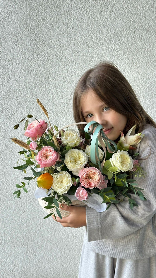 Flower basket – BloomRoom.ee, värsked lilled Tallinnas