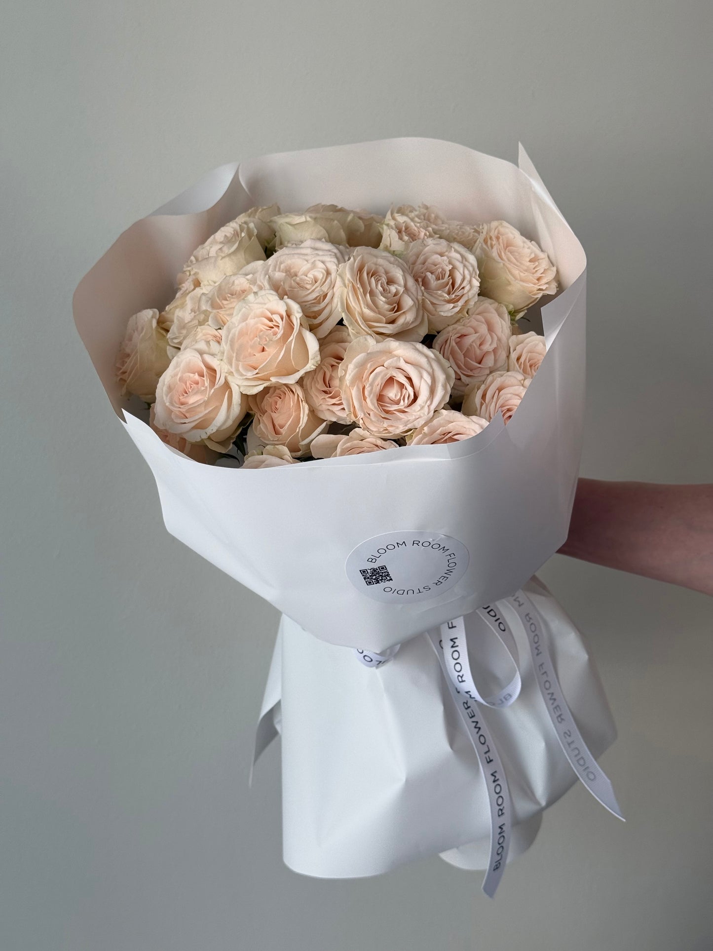 15 “Sofia” Spray roses
