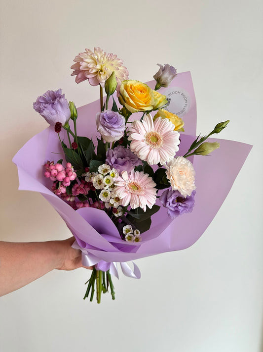 “Sunday in Providence 🌸”Art Bouquet – BloomRoom.ee, fresh flowers in Tallinn