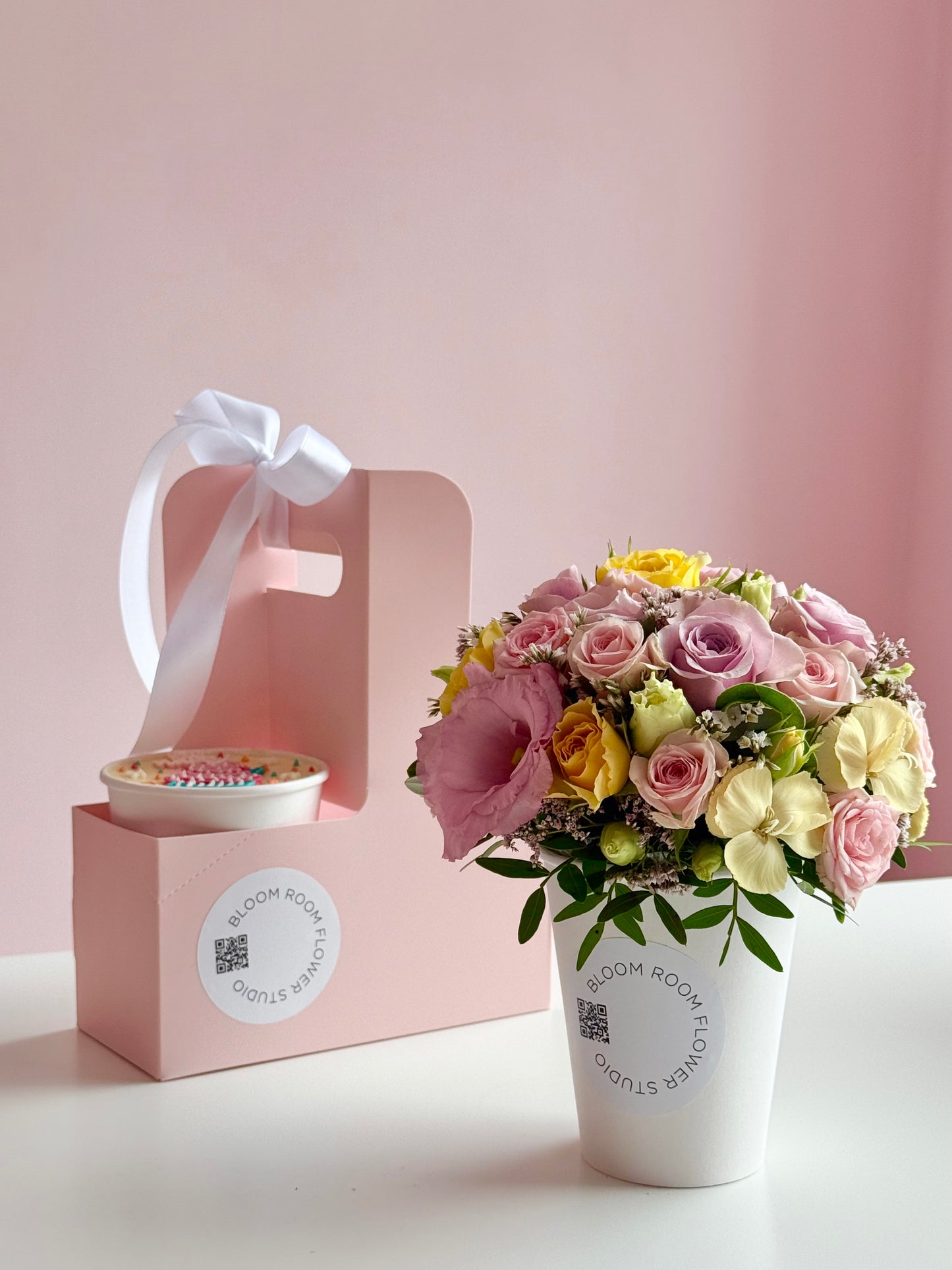 Lillekimp ja mini bento kook kinkekomplekt | Комплект из мини-коктейля и мини-бенто-торта | Gift set with mini flower cocktail+ + Mini Bento cake.