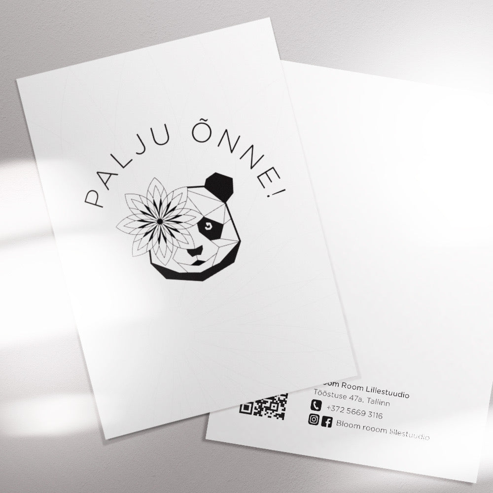 Palju õnne! kaart mustas valges panda ja lillega | Открытка 'Палю унне!' с пандой и цветами | Palju Õnne! card featuring panda and flower design