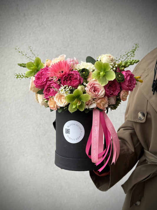 “Extravaganza” Bloom Box – BloomRoom.ee, fresh flowers in Tallinn