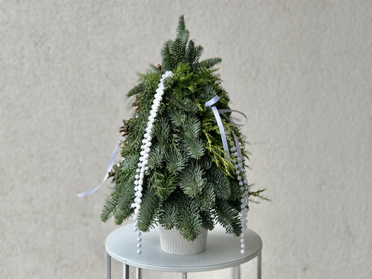 Handmade Christmas Tree in white – BloomRoom.ee, värsked lilled Tallinnas