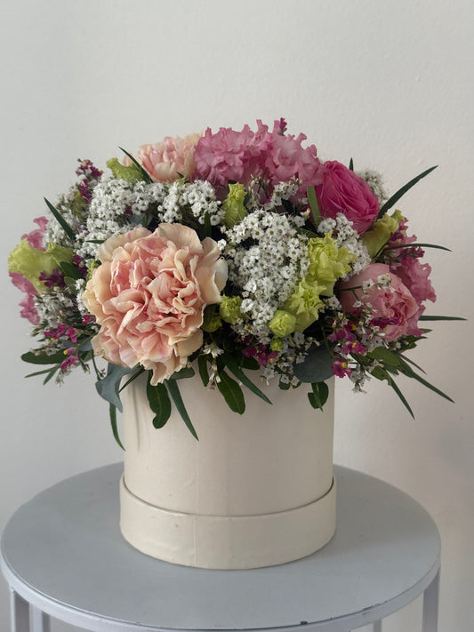 Mini Bloom Box «Summer breeze» – BloomRoom.ee, fresh flowers in Tallinn