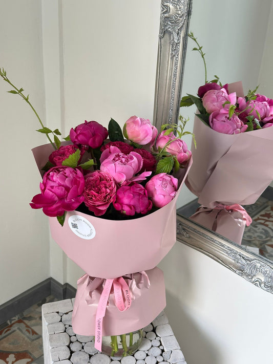 "I think pink" Art Bouquet – BloomRoom.ee, fresh flowers in Tallinn