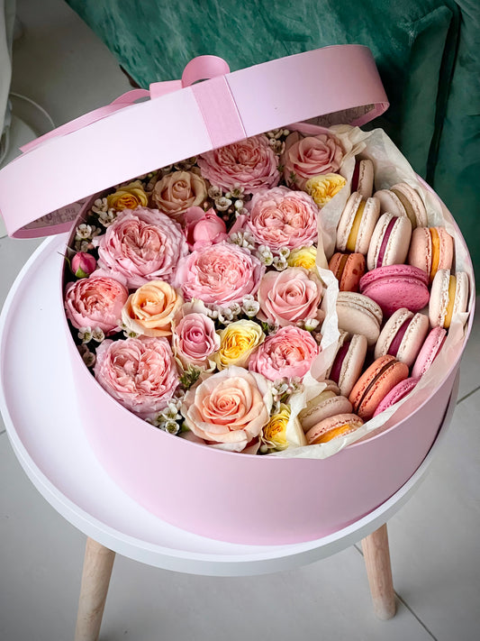 Surprise Box XL size – BloomRoom.ee, свежие цветы в Таллине