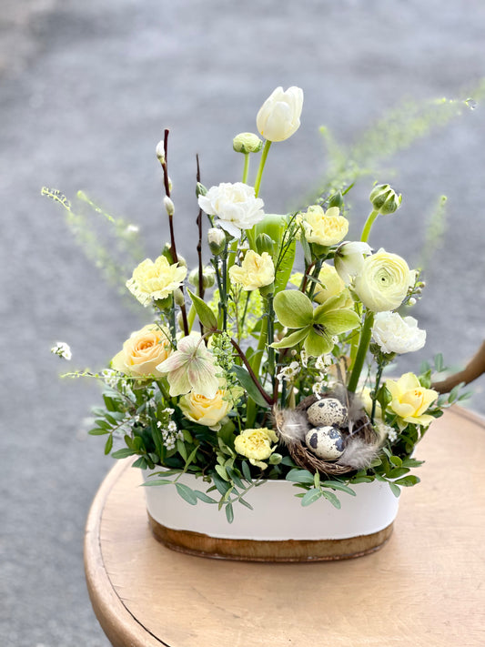 Easter decor in a pot – BloomRoom.ee, värsked lilled Tallinnas
