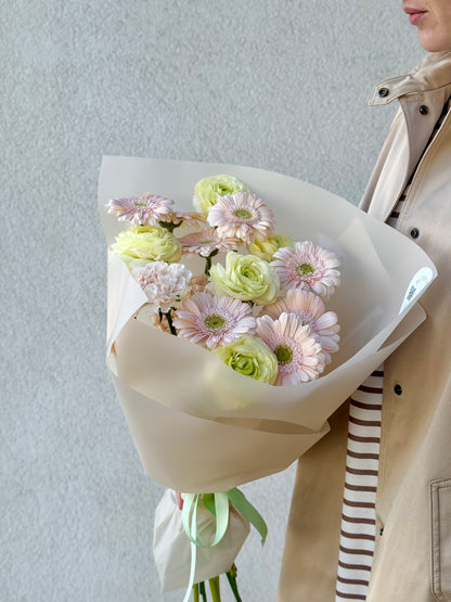 "Creme Brûlée" Art Bouquet