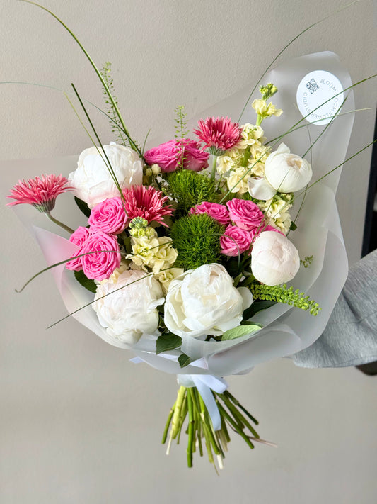 "Very Berry" Art Bouquet – BloomRoom.ee, fresh flowers in Tallinn