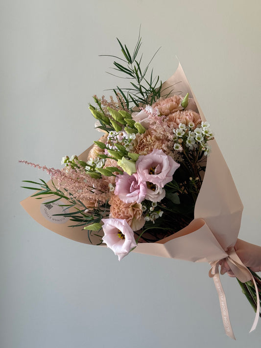 “Pink caramel” art bouquet – BloomRoom.ee, fresh flowers in Tallinn