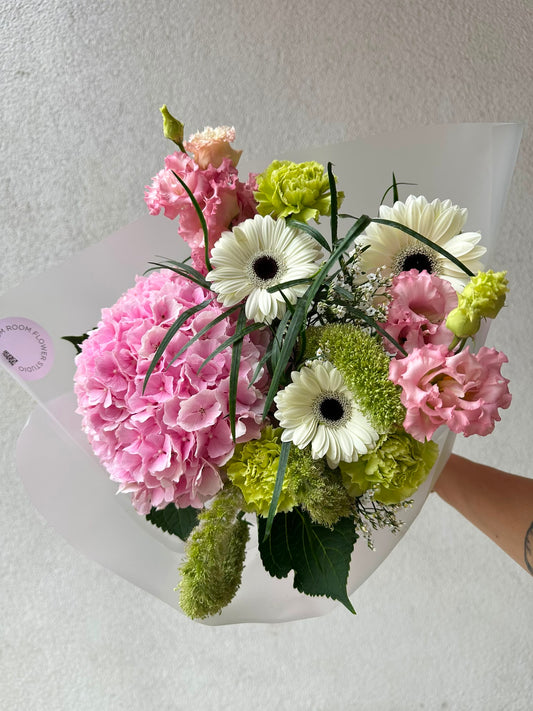 "Summer is…" Art Bouquet – BloomRoom.ee, fresh flowers in Tallinn